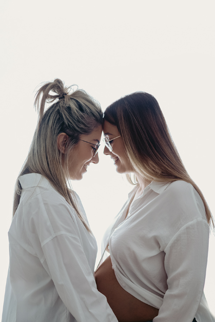 Sesión Embarazo Dos Mamás en Marbella